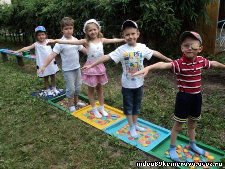 Украшение участков в детском саду летом